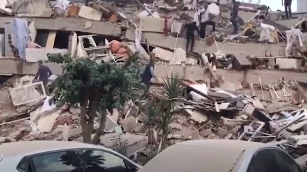W wyniku trzęsienia ziemi najbardziej ucierpiało miasto Izmir w Turcji
