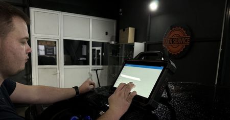 Jak legalnie rozwiązać problemy z AdBlue: naprawa zamiast wyłączania