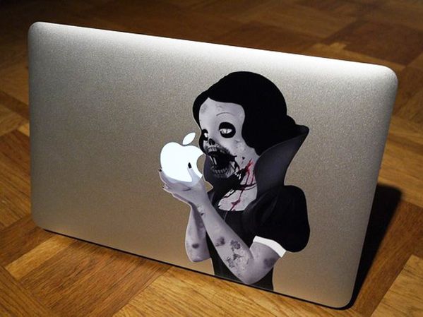 Zombie Królewna Śnieżka upiększy Twojego MacBooka