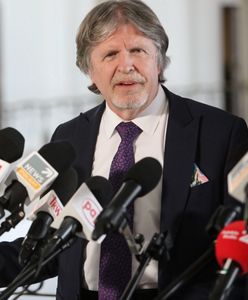 Koronawirus w Polsce. "Zbyt statyczna". Były szef NFZ krytykuje politykę rządu ws. COVID