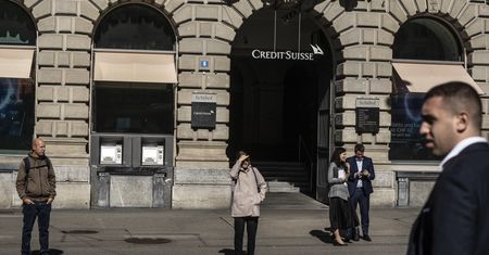 Credit Suisse na krawędzi. Kurs się załamał, obroty wstrzymywane