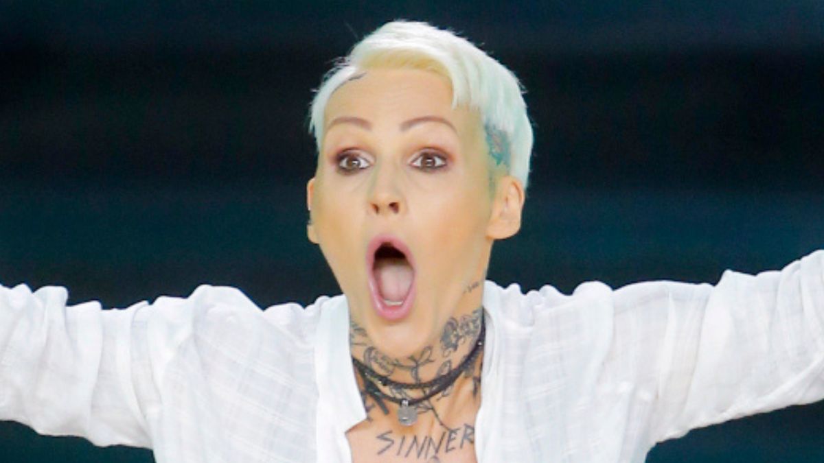 Agnieszka Chylińska zrobiła sobie na twarzy tatuaż z błędem?