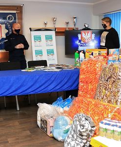 Komendant Powiatowy Policji w Wieliczce włącza się w akcję "Paczka Mikołajowa"