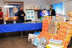 Komendant Powiatowy Policji w Wieliczce włącza się w akcję "Paczka Mikołajowa"