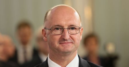 Piotr Wawrzyk kandydatem na RPO. Kim jest?