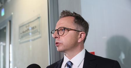 Będzie gorąco na komisji. "87 pytań do Morawieckiego"