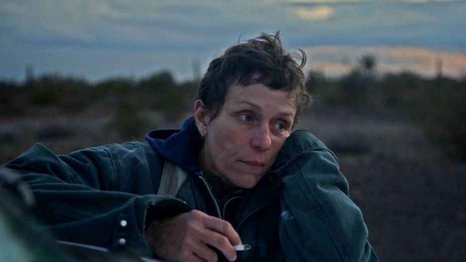 Frances McDormand w filmie "Nomadland", zwycięzcy gali BAFTA 2021.