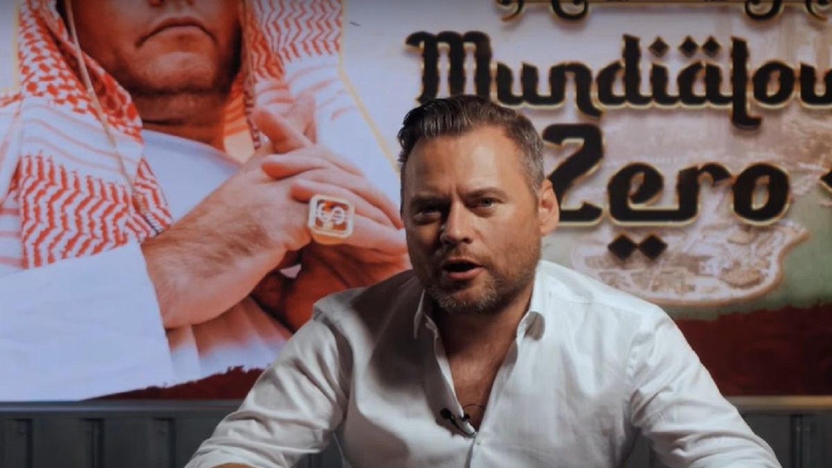 Krzysztof Stanowski w studiu Kanału Sportowego