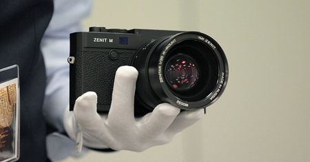 Zenit powraca! We współpracy z Leicą powstał pełnoklatkowy Zenit M