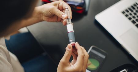 Lek na otyłość Saxenda można kupić na AliExpress. Lekarz ostrzega