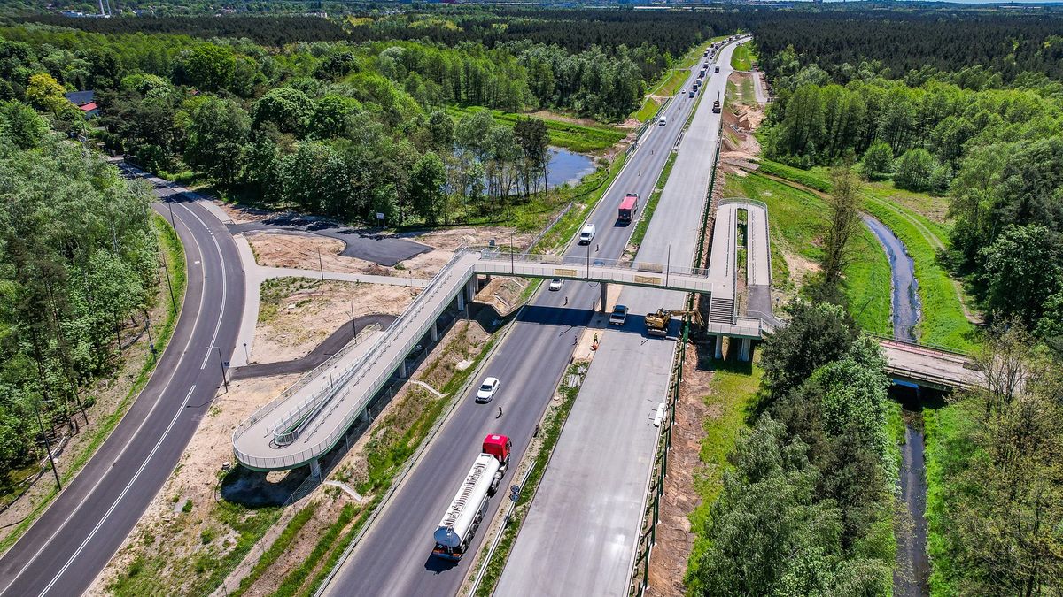 Budowa drogi ekspresowej S1 Podwarpie - Dąbrowa Górnicza w maju 2024 r.