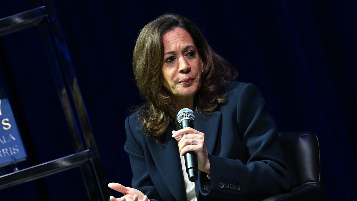 Kamala Harris "107 Days" Book Tour - Atlanta, GA
ATLANTA, GEORGIA - OCTOBER 08: Former U.S. Vice President Kamala Harris speaks onstage during her "107 Days" book tour at Tabernacle on October 08, 2025 in Atlanta, Georgia. (Photo by Paras Griffin/Getty Images)
Paras Griffin