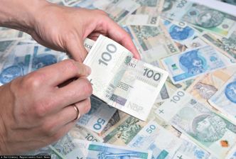 Bogactwo zaczyna się od tej kwoty. Polacy wskazali "widełki"