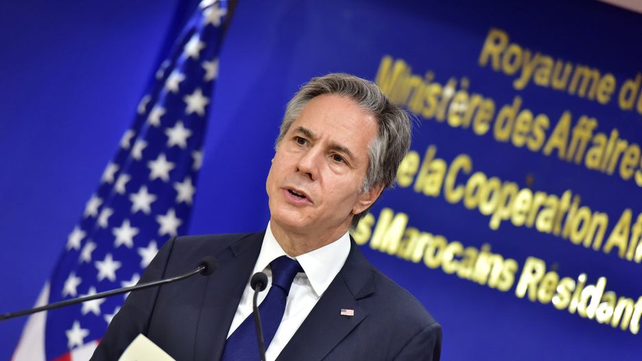 US Secretary of State Antony Blinken visits Moroccoepa09858647 US Secretary of State Antony Blinken during a joint press conference with Moroccan Foreign Minister after a meeting at the Foreign Ministry building in Rabat, Morocco, 29 March 2022. Blinken is visiting Morocco where he is scheduled to have separate meetings with Moroccan Prime Minister Aziz Akhannouch and UAE Crown Prince Sheikh Mohammed bin Zayed Al Nahyan.  EPA/JALAL MORCHIDI Dostawca: PAP/EPA.JALAL MORCHIDI
