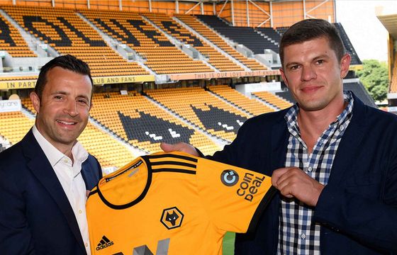 Polska giełda kryptowalut CoinDeal jako sponsor promowana na koszulkach piłkarzy Wolverhampton Wanderers