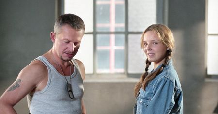 Ten film wywołał skandal obyczajowy. Kultowa "Sara" ma już 28 lat