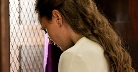 Bawiła się "w lekarza" z kolegą. Po spowiedzi miała wielką traumę