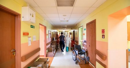 "Katastrofa" ws. nowych szczepionek. Ekspert domaga się rozliczeń