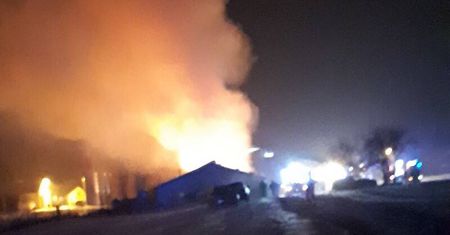 Pożar tartaku w Kalinówce. Budynek spłonął doszczętnie [ZDJĘCIA]