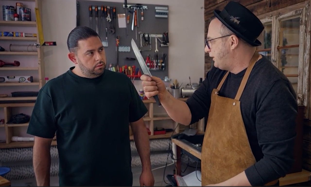 Pokazał, jak ostrzyć noże. Większość robi to źle