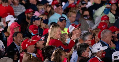Wybory USA. Ameryka huczy. Kim jest 46-latka, o której wszyscy trąbią?
