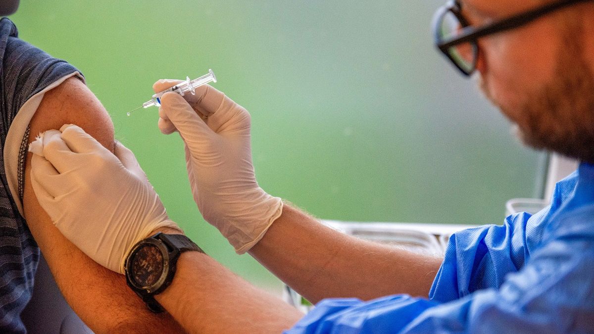 Szczepienia łagodzą przechodzenie grypy.