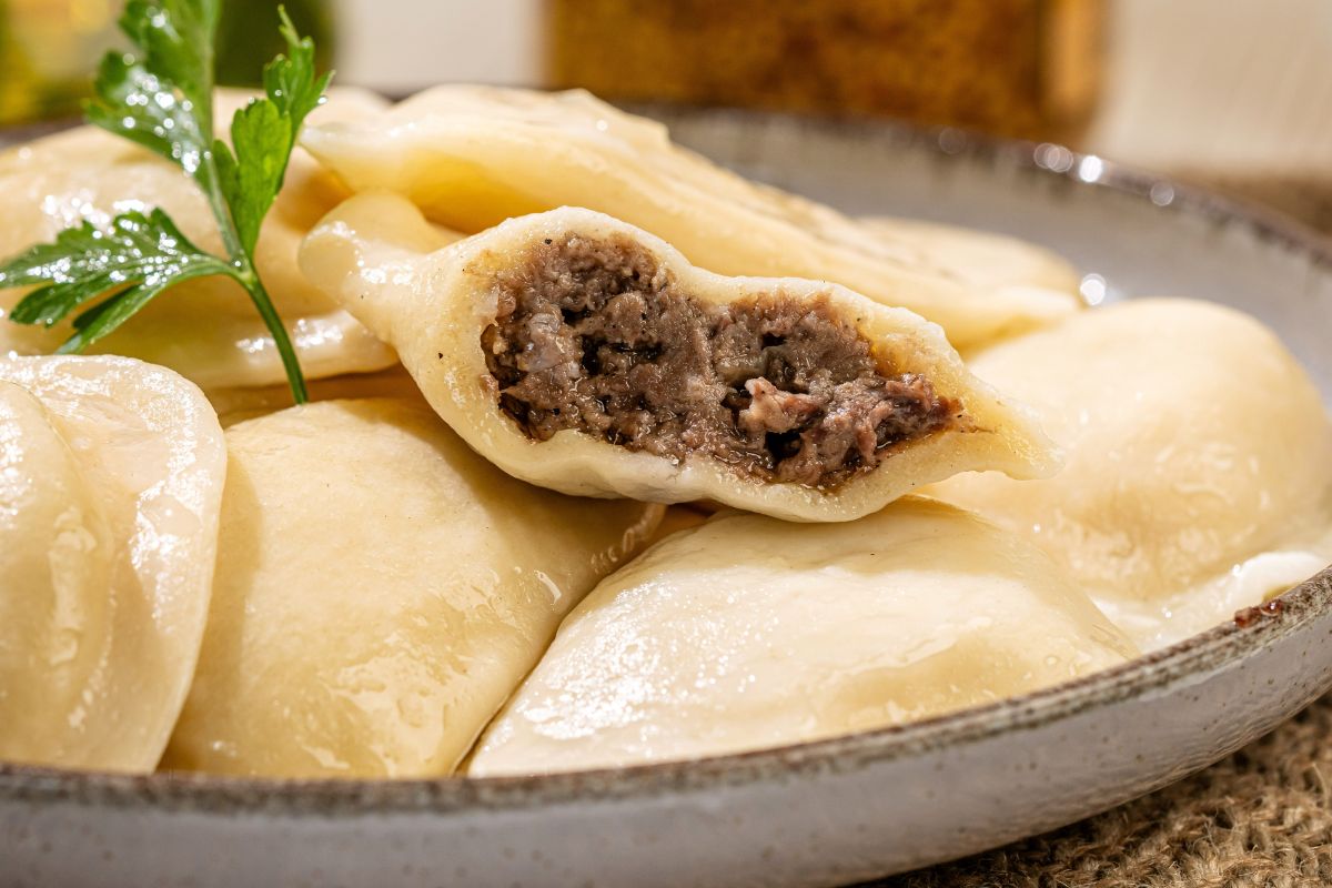 Najlepsze pierogi z mięsem z rosołu
