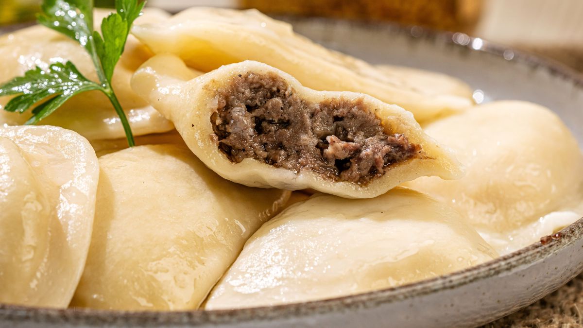 Najlepsze pierogi z mięsem z rosołu
