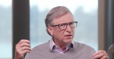 Bill Gates w ogniu krytyki. Chodzi o szczepionki na COVID-19
