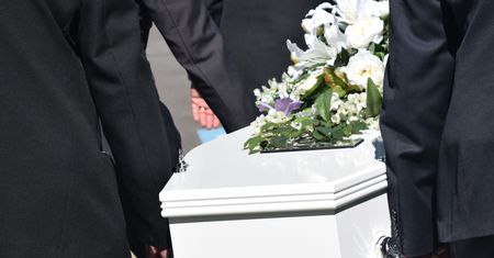 Ich ciała wyłowiono z Narwi. Poruszające sceny i słowa na pogrzebie