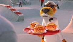 KFC reklamuje kanapkę z chrupkami Cheetos