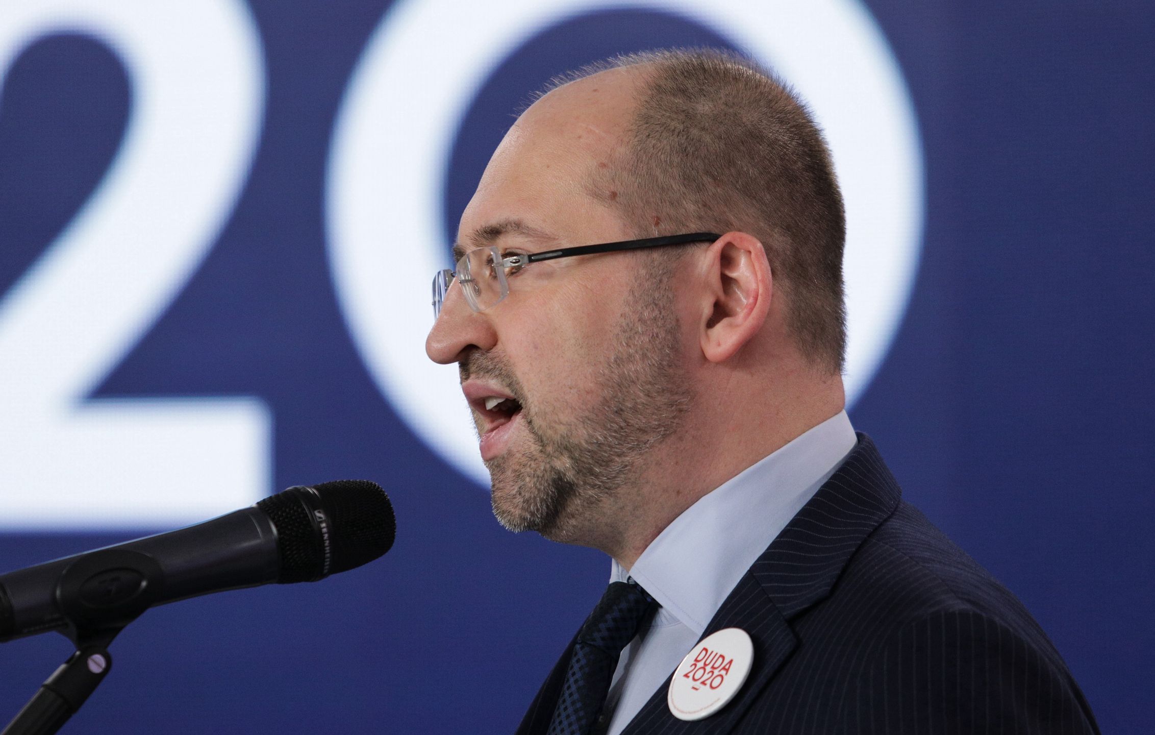 Wyniki wyborów 2020. Adam Bielan skrytykował TVN i Jarosława Gowina