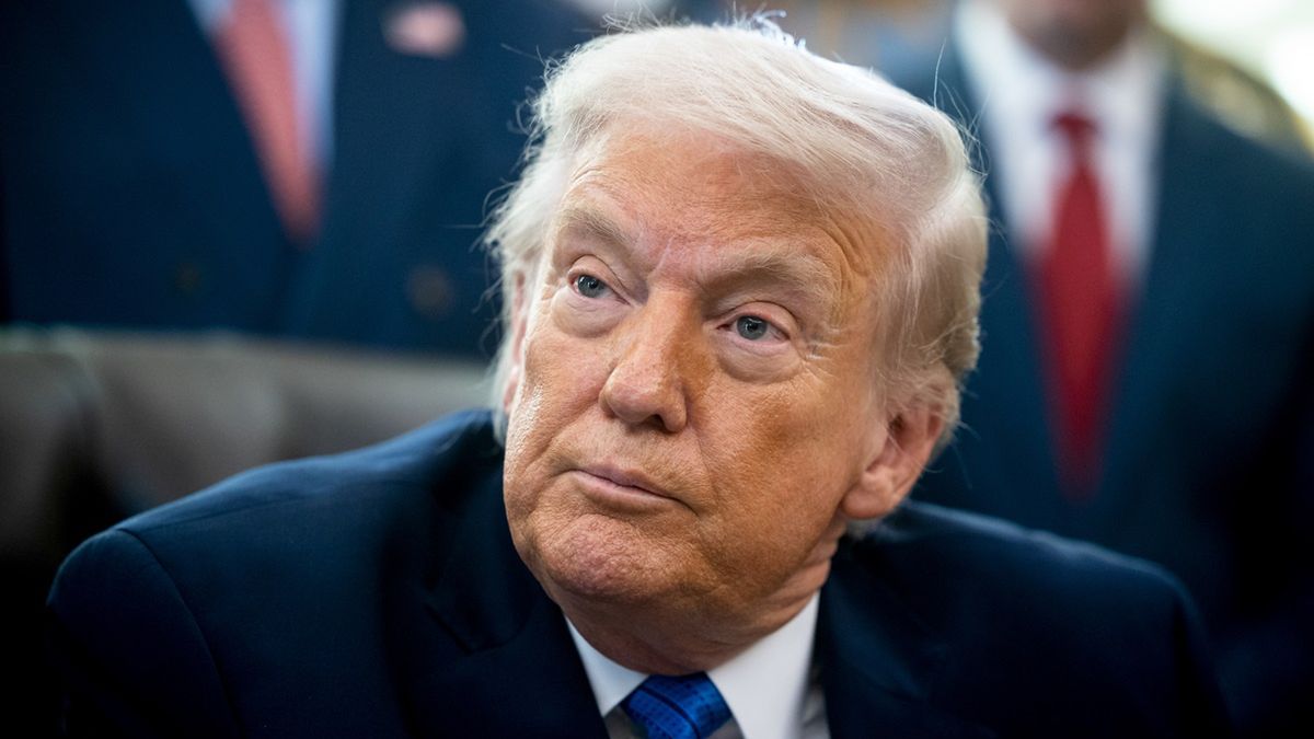 Donald Trump w aktach Epsteina.