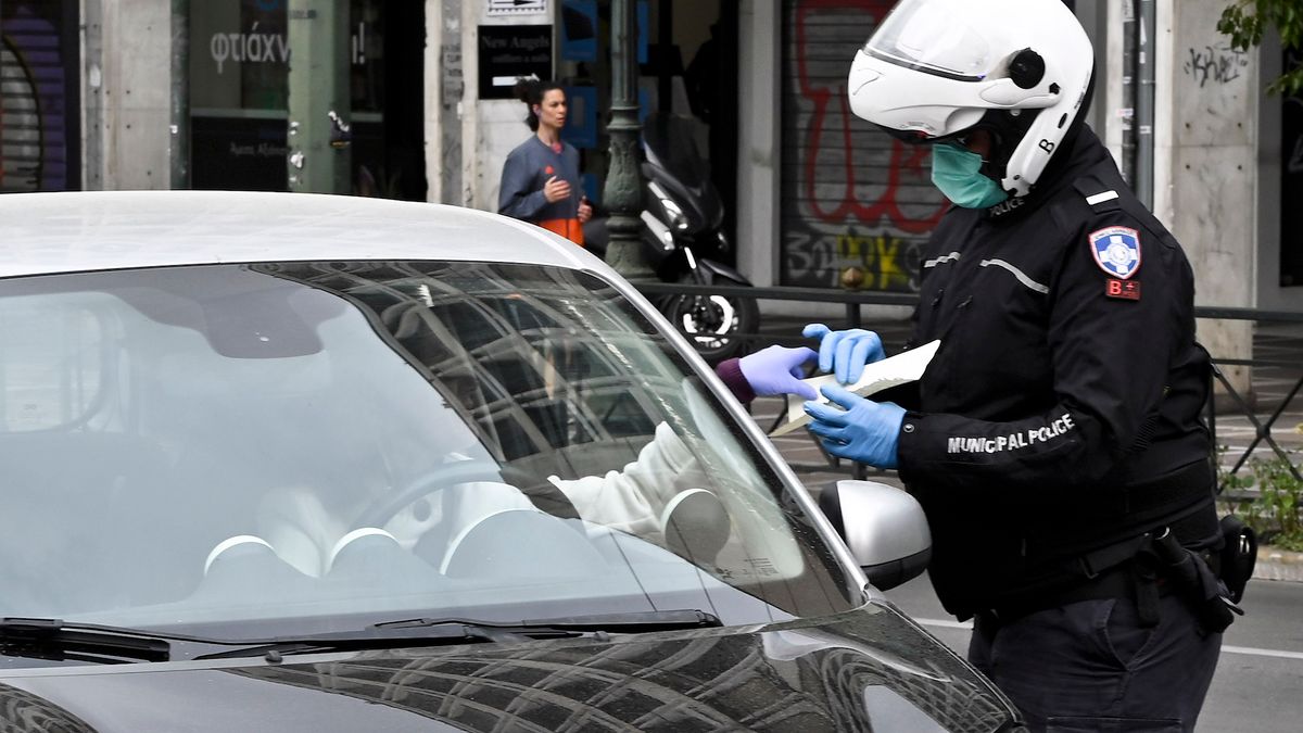 Najwięcej za palenie w aucie zapłacisz w Grecji (zdjęcie ilustracyjne)