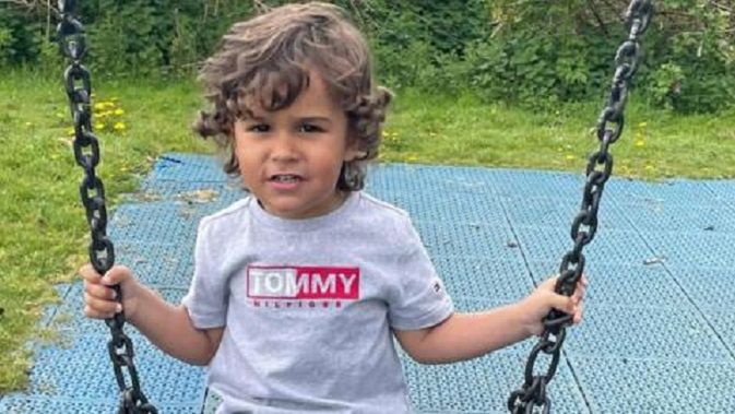 3-letni Theo zmarł na sepsę. Służby medyczne nie zareagowały na czas