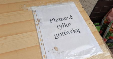 Płatność gotówką. Glapiński: zwiększa bezpieczeństwo państwa