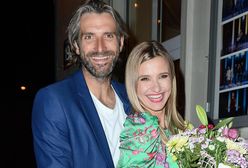 Joanna Koroniewska i Maciej Dowbor w romantycznym pocałunku. Dziennikarz nie mógł się oprzeć