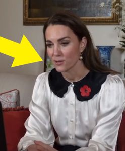 Nie było miejsca na przypadek. Kate miała za plecami wymowne zdjęcia