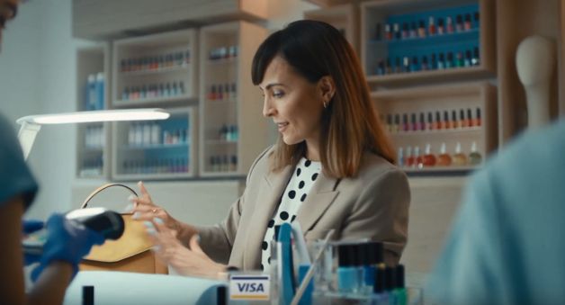 Visa promuje mobilne płatności zbliżeniowe i zakupy kartą w internecie