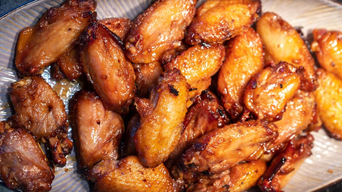 Jak jedzenie skrzydełek wpływa na zdrowie?