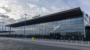 500 nowych miejsc parkingowych przy Katowice Airport. Inwestycja za 11 milionów złotych gotowa