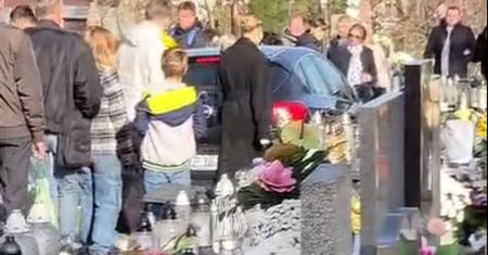 Sceny na cmentarzu. Ludzie łapali się za głowy we Wszystkich Świętych