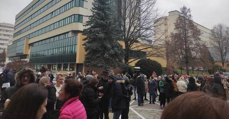 Ewakuacja uczelni w Lublinie. Studenci i pracownicy musieli opuścić budynek