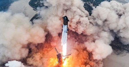 Starship w ogniu krytyki. Konkurencja obawia się lotów