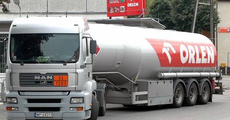 Fuzja gigantów. Orlen i Lotos podpisują porozumienie