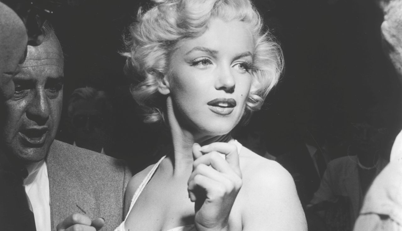 Gdyby ten romans wyszedł wtedy na jaw, wywołałby ogromny skandal. Marilyn Monroe spotykała się z synami Charliego Chaplina