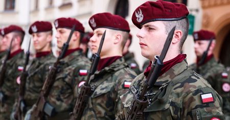 Wojsko Polskie na celowniku hakerów. Rząd podtrzymuje stopień alarmowy