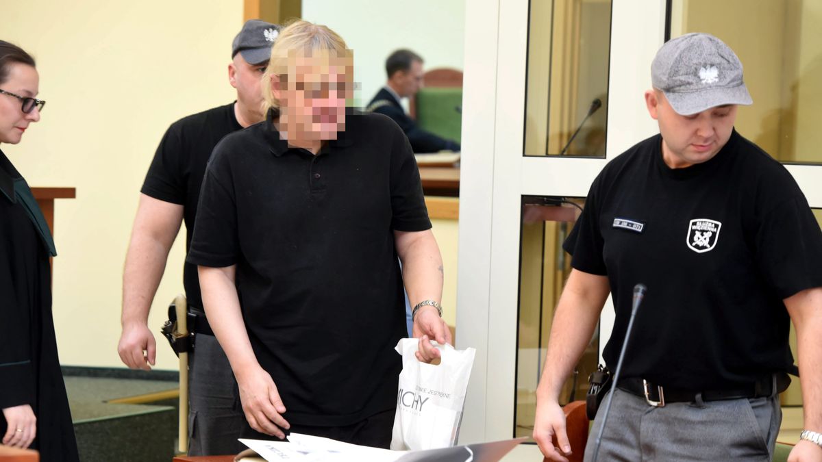 Mariusz T. na sali sądowej