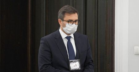 Szczepienia przeciw COVID-19. "Szykujemy się na ciężką jesień"
