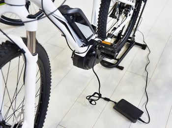 Ile kosztuje ładowanie roweru elektrycznego? Najpierw sprawdź pojemność baterii